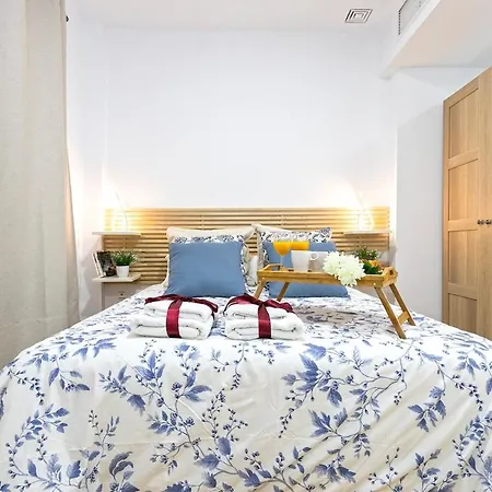 -malagasunapts- Fashion Historical Centre Málaga